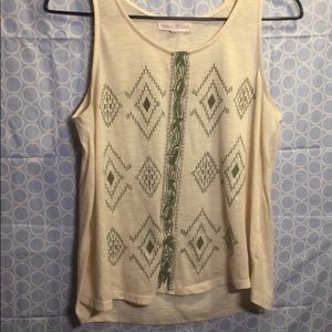 White/cream nice tank 🍨